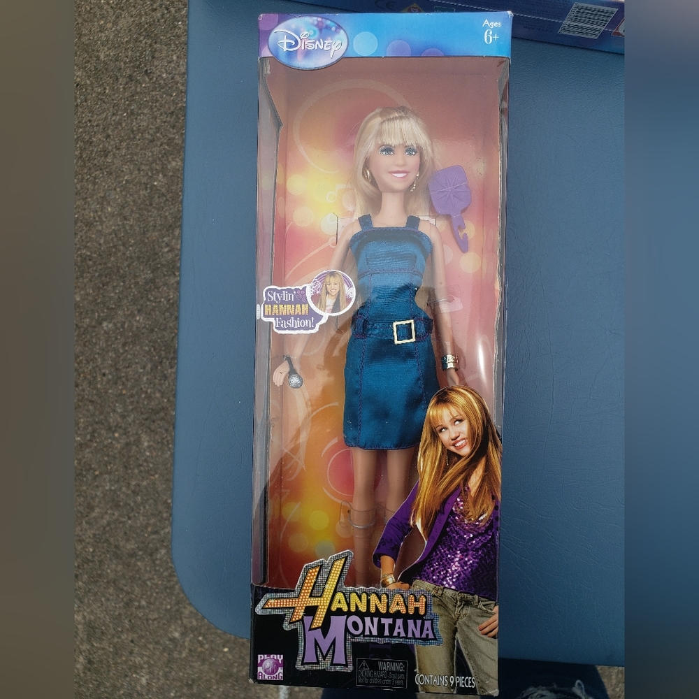 Hannah Montana Stylin Hannah Fashion Doll